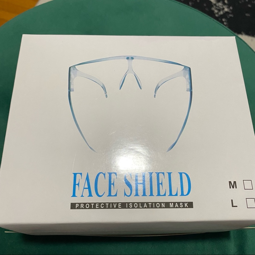 Face shield - Picture 2 of 3
